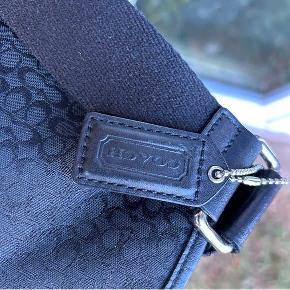 Coach Black Signature Canvas & Leather Messenger Bag F77004 - Picture 6 of 15